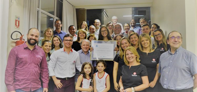 Câmara Municipal de Valadares homenageia Colégio Ibituruna