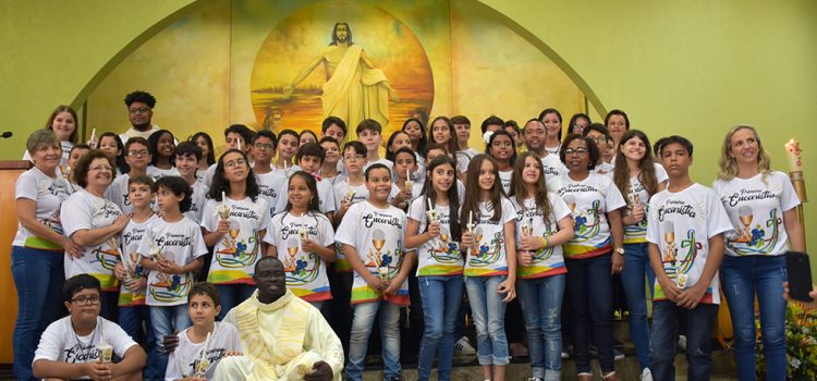 Primeira Eucaristia – Movimento Calasanz do Colégio Ibituruna Primeira Eucaristia – Movimento Calasanz do Colégio Ibituruna