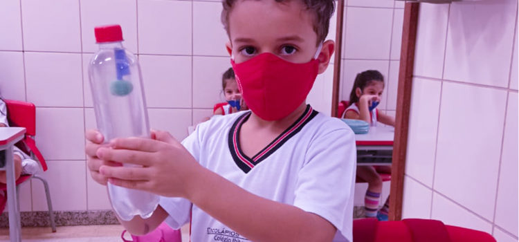 Infantil 5 – Construindo um submarino!