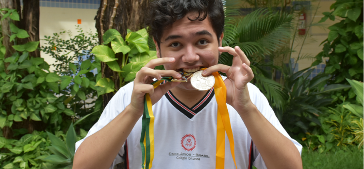 Alunos conquistam 44 medalhas na Olimpíada Canguru de Matemática Alunos conquistam 44 medalhas na Olimpíada Canguru de Matemática